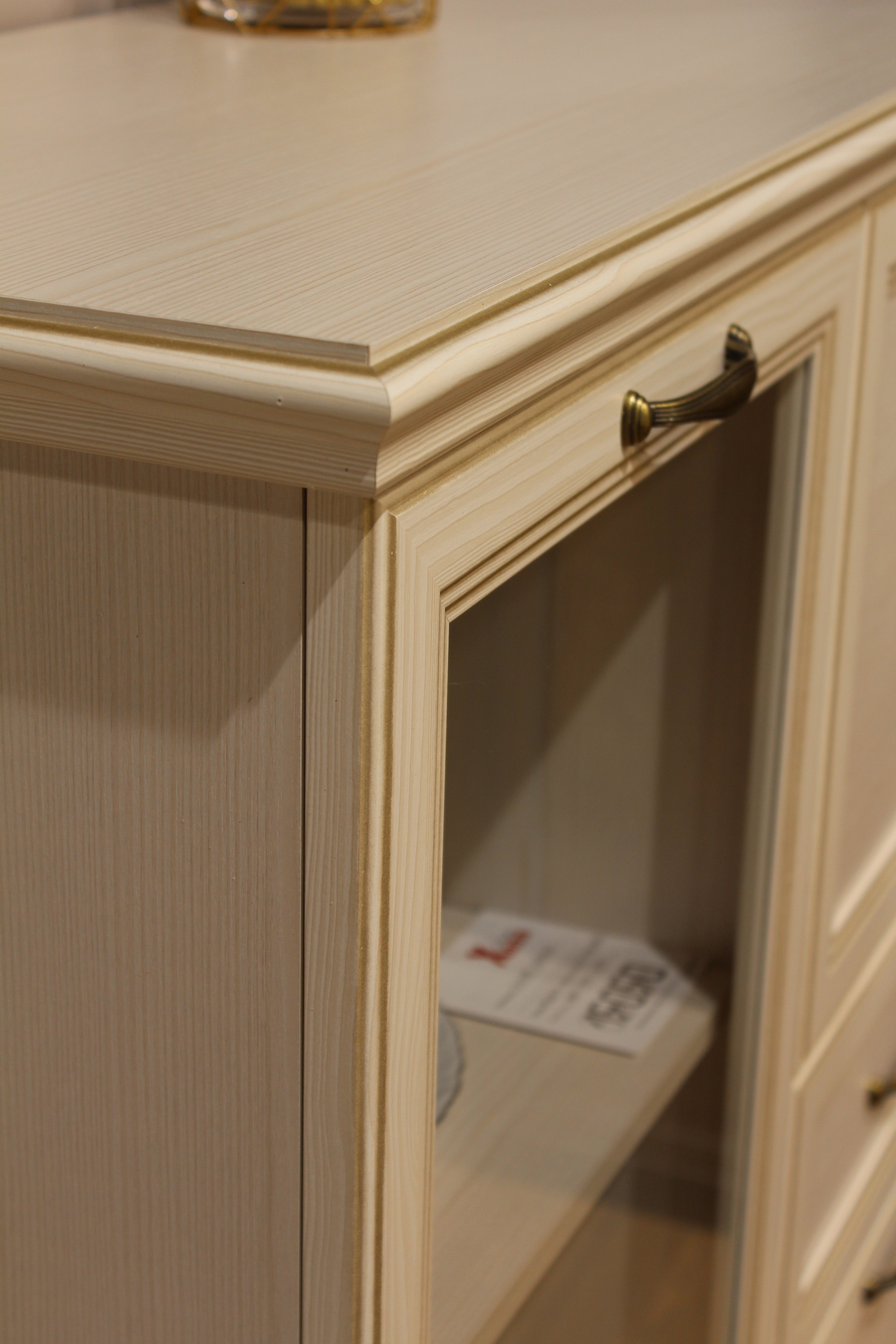 Шкаф низкий (1 стеклодверь) бодега белый (патина золото)