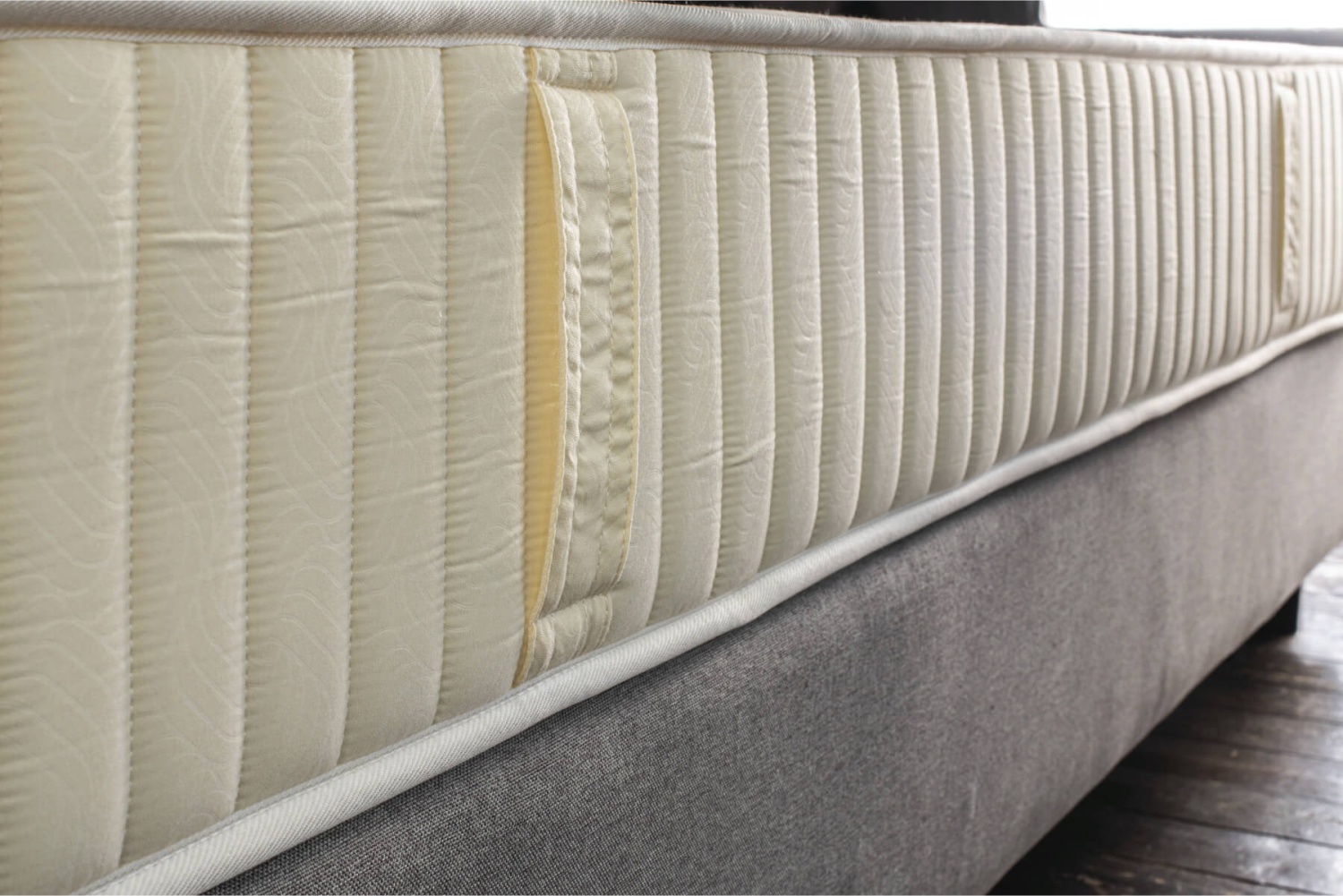 Матрас 90×200 с независимыми пружинами c чехлом с кантом  BATESFORD MULTI