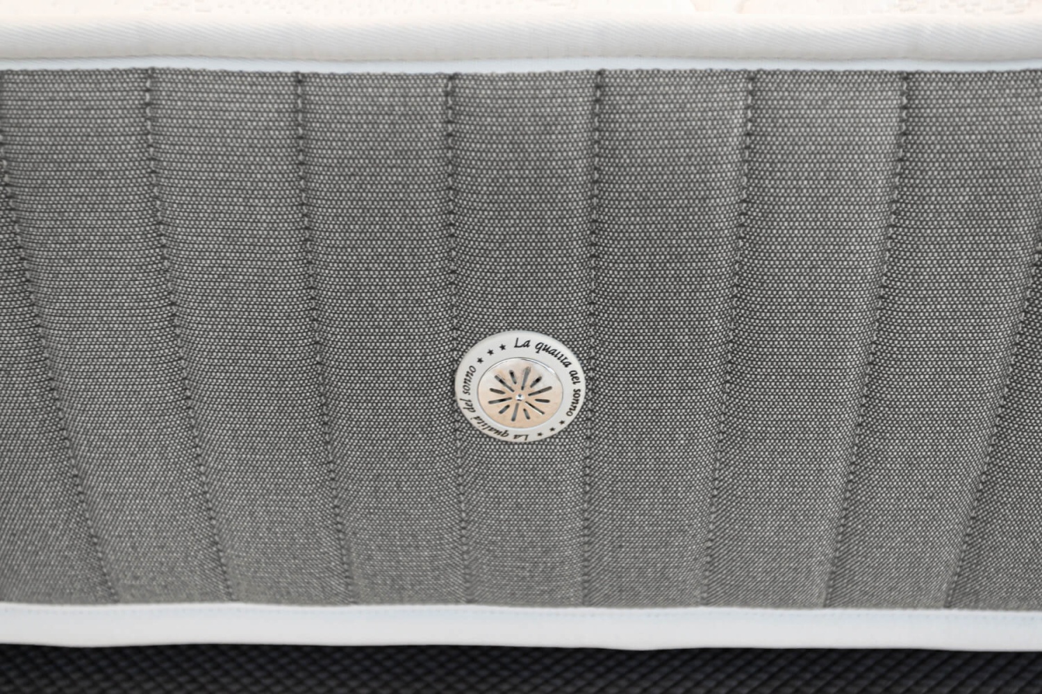 Матрас 90×200 беспружинный  cо съемным чехлом на молнии SIENA