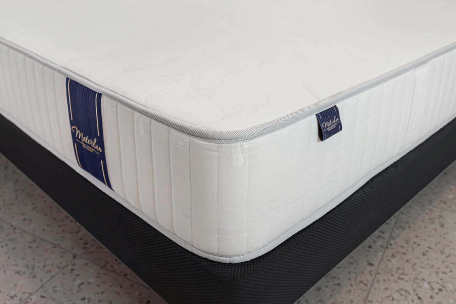 Матрас 140×200 беспружинный со съемным чехлом на молнии RIMINI