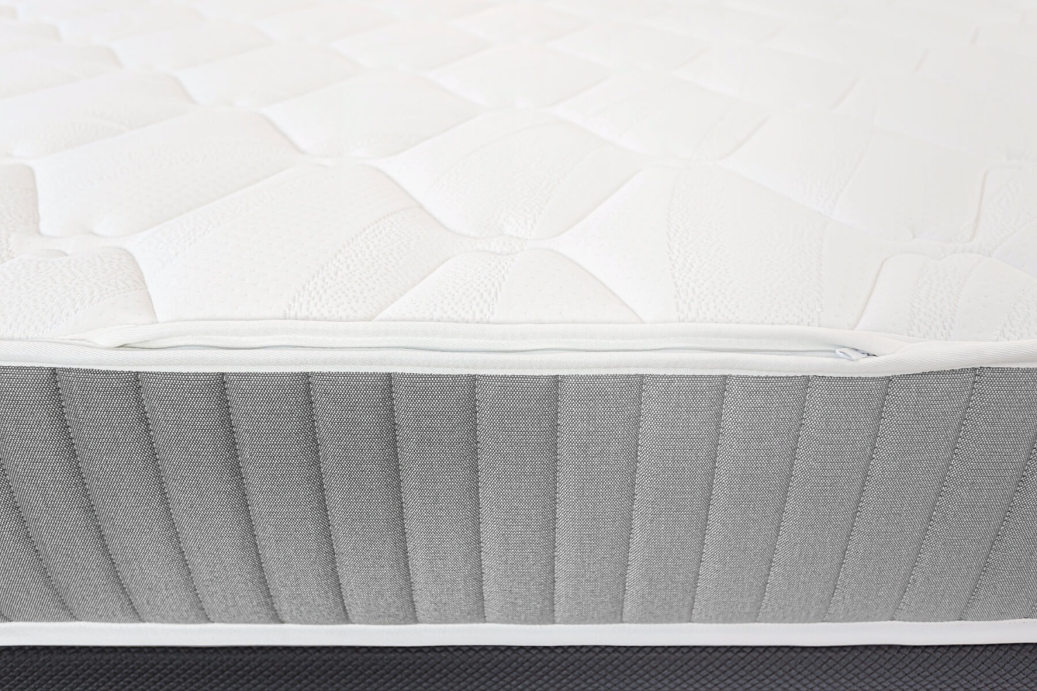 Матрас 140×200 с независимыми пружинами со съемным чехлом на молнии TAORMINA